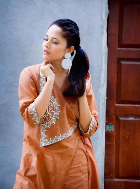 Television Actress Anasuya Bharadwaj In Pink Gown 5